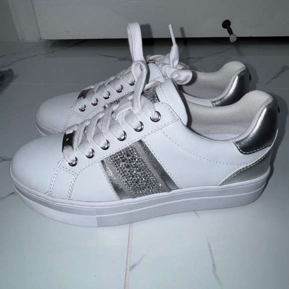 Nine West Nine West Women's Gator Platform Casual Lace-Up Sneakers - Picture 4 of 6